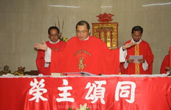 Pastor Ini Berkotbah Dalam Bahasa Mandarin Di Hari Imlek