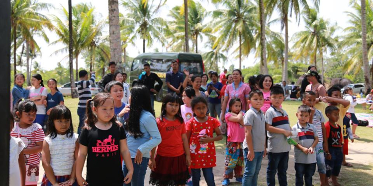 Walaupun di Perbatasan China Selatan, Umat Katolik di Natuna Terlihat Guyup