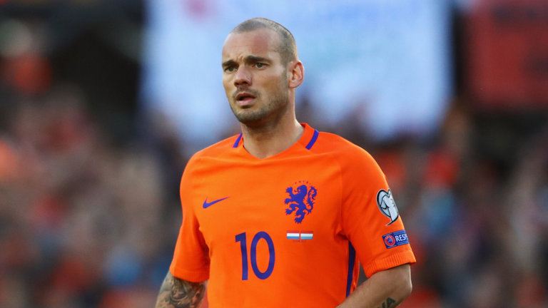 Terinspirasi dari Rekan Pesepak bola, Wesley Sneijder Masuk Katolik