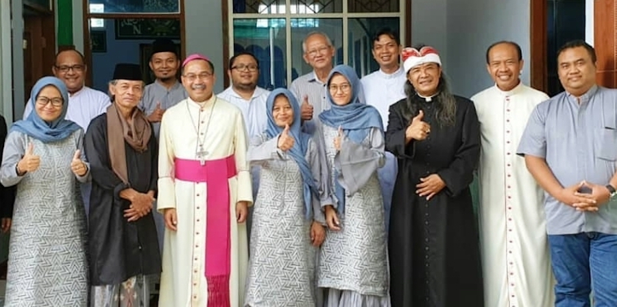 Pelihara Hubungan Baik dengan Umat Muslim, Uskup Agung Semarang Kunjungi Sejumlah Pesantren