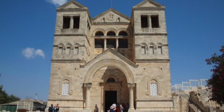 Kebakaran Hutan, Gereja Transfigurasi di Gunung Tabor Hampir Ludes