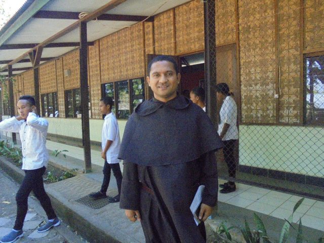 Ordo Karmel Buka SMAK di Maumere