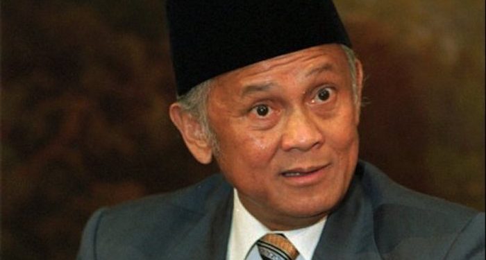 Habibie: Negarawan, Peletak Dasar Demokrasi