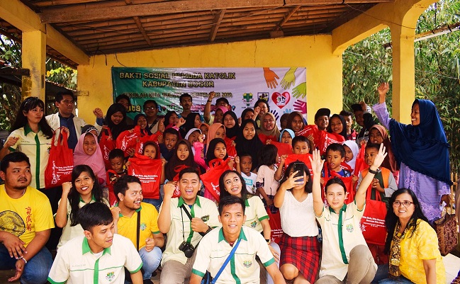 Pemuda Katolik Komisariat Kabupaten Bogor Gelar Bakti Sosial di Sekolah Kita Rumpin