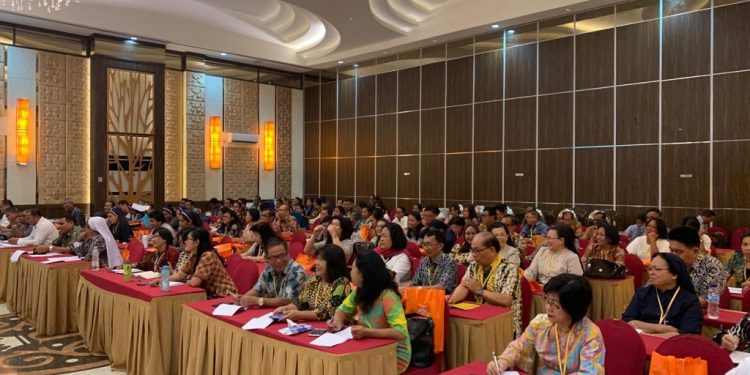 Pengelola Sekolah Katolik di Regio Makassar, Amboina dan Manado Beri Perhatian Pada Karakter Guru