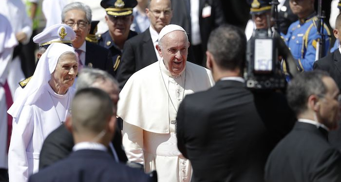 Paus Fransiskus Tiba di Thailand