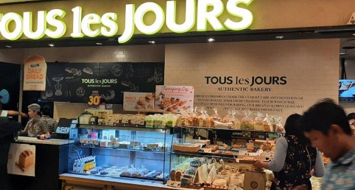 ‘Berlebihan’, Komentar GP Anshor Soal Pengumuman Toko Roti yang Tolak Ucapan Natal