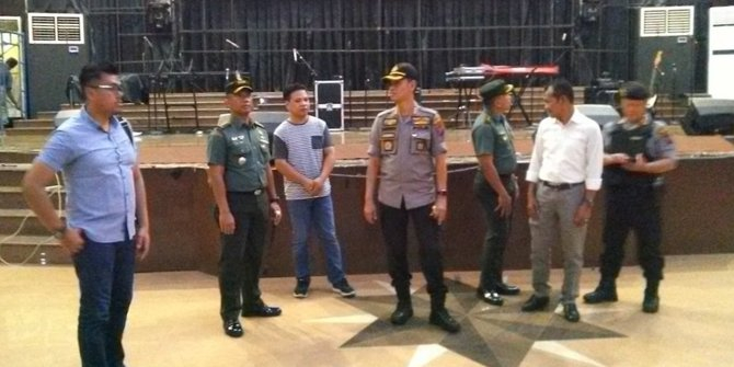 Aparat Kepolisian di Medan Kunjungi Sejumlah Gereja Menjelang Natal