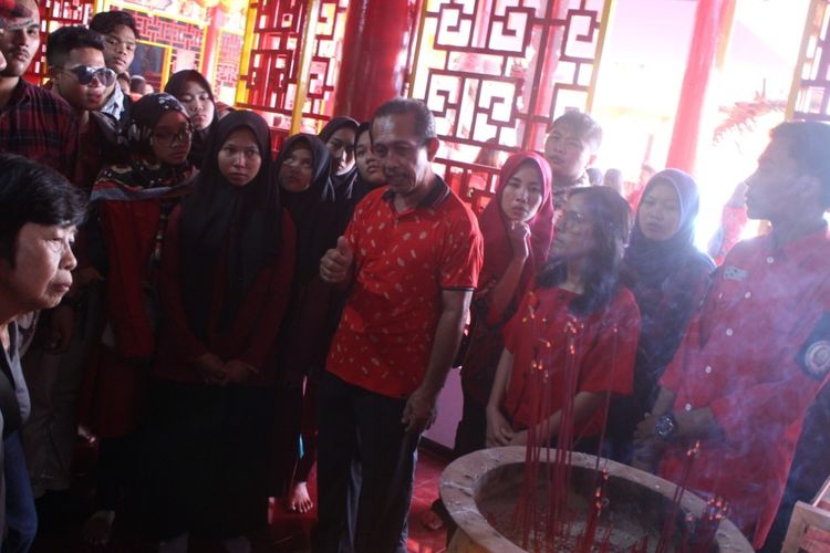 Rawat Toleransi, Umat Berbagai Agama di Jember Bersatu Merayakan Imlek