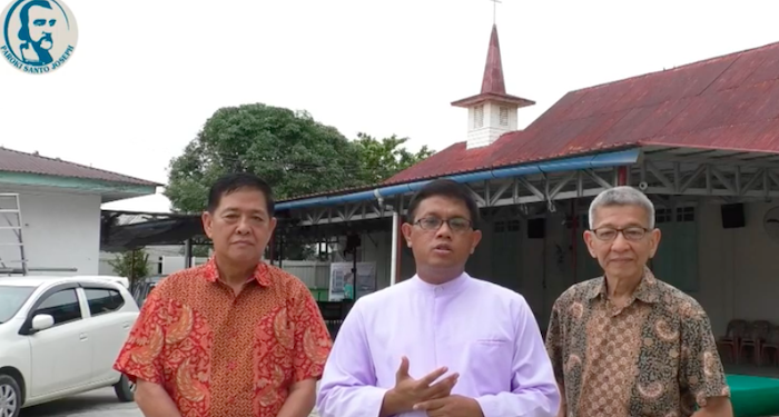 Paroki di Karimun Galang Dana Renovasi Gereja di Tengah Penolakan Massa