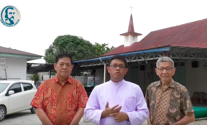 Paroki di Karimun Galang Dana Renovasi Gereja di Tengah Penolakan Massa