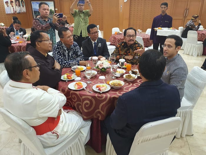 Jangan Hanya Kejar Kecepatan, Lupa Kedalaman: Pesan Kardinal Suharyo Saat Natal Bersama di Kemendikbud