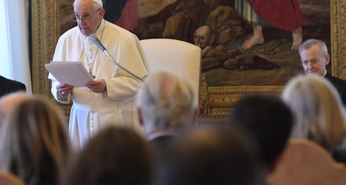 Paus Fransiskus: ‘Pendidikan Menyangkut Masa Depan Umat Manusia’