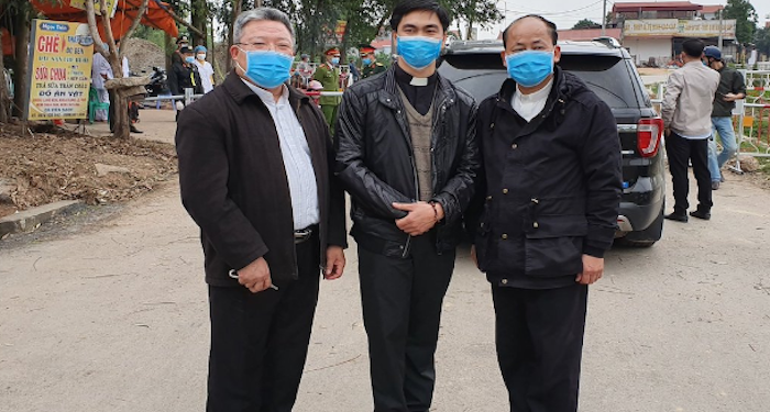 Pastor di Vietnam Memilih Layani Warga yang Dikarantina Karena Virus Korona