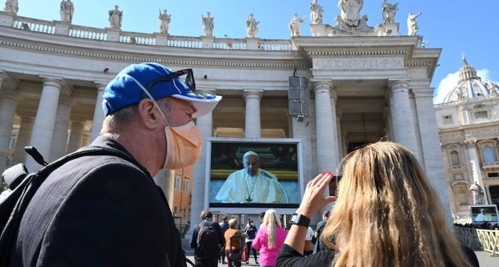 Efek Virus Corona, Paus Fransiskus Pimpin Doa Lewat Video