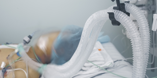 Paus Fransiskus Sumbang Respirator untuk Rumah Sakit