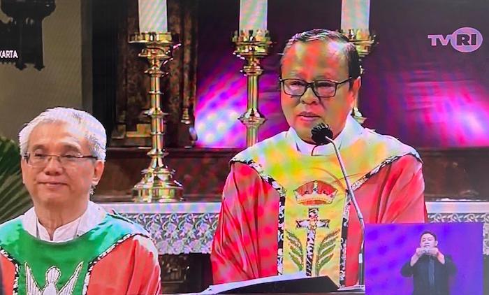 Pimpin Misa Minggu Palma, Kardinal Suharyo Sebut ‘Tinggal di Rumah’ Sebagai Jalan Kasih Mengikuti Yesus