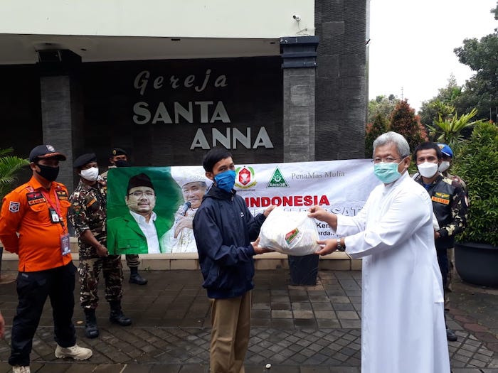 Kerja Sama dengan Organisasi Lintas Iman, Paroki di Jakarta Salurkan Bantuan untuk Warga Terdampak Covid-19