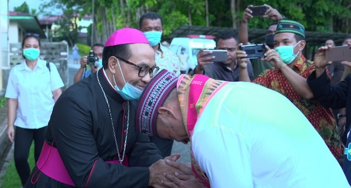 Akui Peran Gereja Katolik dalam Pembangunan, Gubernur NTT Mengatakan Ia Bakal Kesulitan Jika Berseberangan dengan Gereja