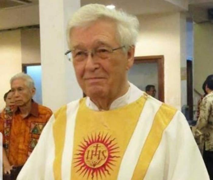 Romo Sugiri, SJ, Imam Kelahiran Belanda Meninggal Dunia di Usia 89 Tahun