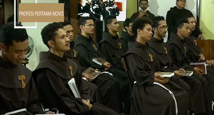 16 Frater OFM Ikrar Kaul Perdana