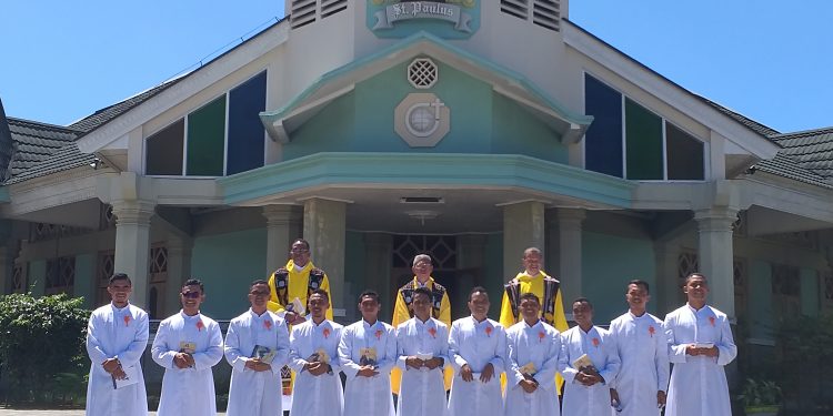 11 Frater SVD Ikrar Kaul Kekal di Seminari Tinggi St. Paulus Ledalero