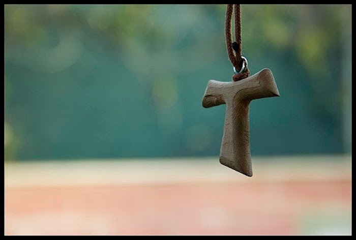 Apa Makna ‘Tau’ yang Kerap Dipakai Para Pengikut St. Fransiskus Assisi?