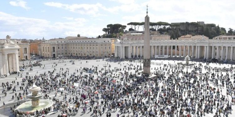 Paus Fransiskus Ajak Umat Katolik untuk Lebih Mencintai Gereja