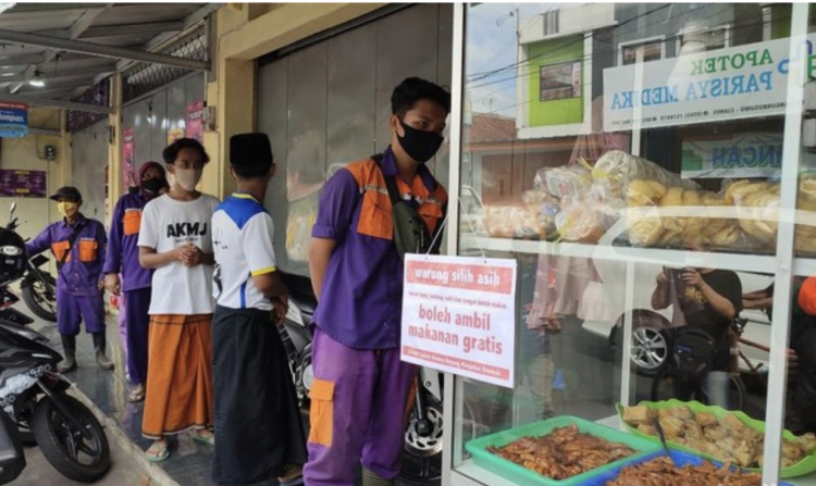 Lewat “Warung Silih Asih, Paroki di Keuskupan Bandung Tunjukkan Solidaritas dengan Sesama yang Terdampak Pandemi