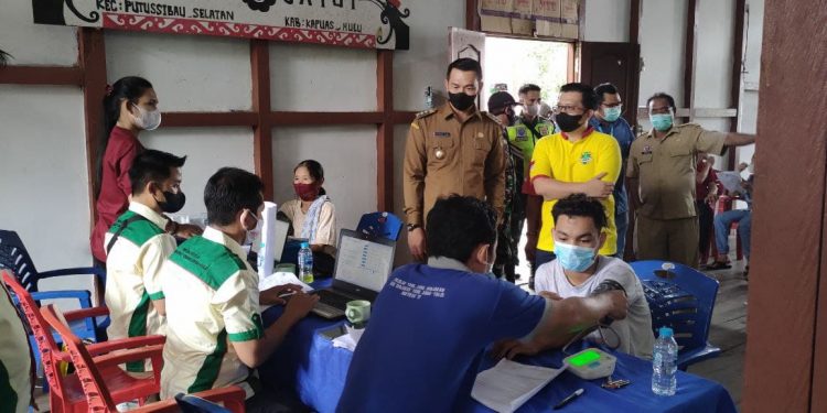 Pemuda Katolik di Kapuas Hulu Ikut Bantu Program Vaksinasi Covid-19