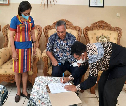 BKKBN NTT dan Keuskupan Weetabula Teken MoU Bangga Kencana