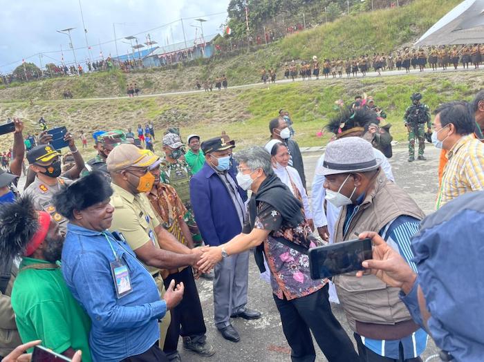 Tahbisan Tiga Imam di Intan Jaya: Dihadiri Sekjen KWI, Diikuti Ribuan Umat