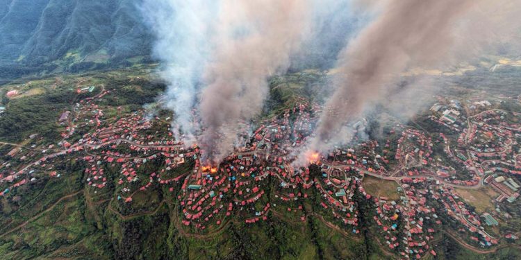 Imam di Myanmar Ditodong dengan Senjata oleh Tentara