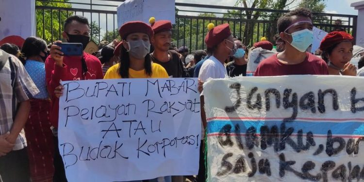 PMKRI bersama Warga Kembali Desak Pemerintah Hentikan Proyek Panas Bumi di Wae Sano