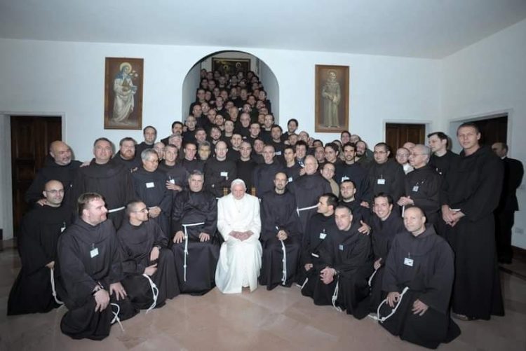 Pemimpin OFM Sedunia Ungkap Kedekatan Paus Benediktus XVI dengan Tradisi Fransiskan