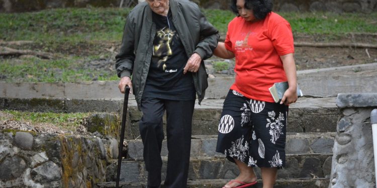 Pastor Carlo Bertolini Yalai OMI Wafat di Usia 86 Tahun Usai Empat Dekade Melayani Umat di Kalimantan