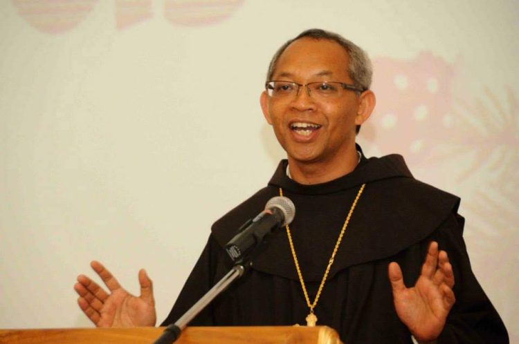 Uskup Paskalis Kenang Permintaan Terakhir Pastor Alfons Suhardi OFM