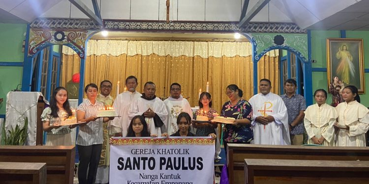 HUT Ke-43 Gereja Katolik Nanga Kantuk: Jadilah Berkat dan Biarkan Tuhan Tersenyum
