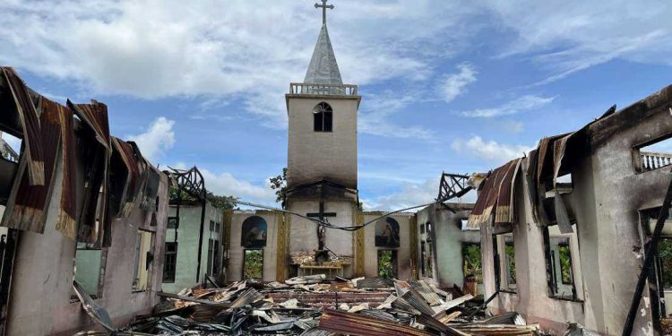 Paus Fransiskus Kutuk Penyerangan terhadap Gereja Katolik di Myanmar dan Aksi Kekerasan di Sejumlah Negara
