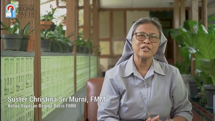 Suster Christin FMM Ungkap “Resep” SMA Katolik Regina Pacis Raih Prestasi Sekolah Terbaik Se-Kota Bogor