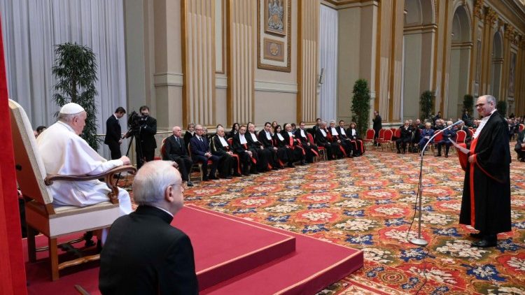 Paus Fransiskus: Tidak Ada Perdamaian Tanpa Keadilan