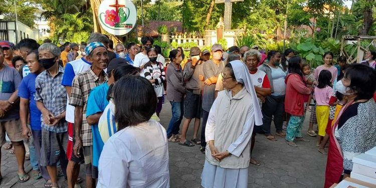 Kisah Kerukunan di Semarang: Piring Kasih Gereja Katolik untuk Umat Muslim yang Berbuka Puasa