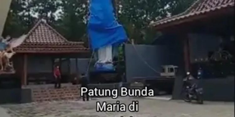 Video Patung Bunda Maria Dipaksa Tutup dengan Terpal Viral, Polisi Sebut karena Desakan Ormas