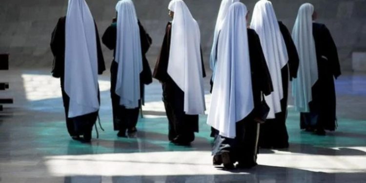 Ribuan Biarawati Katolik Bergabung dalam Perjuangan Hak kaum Transgender