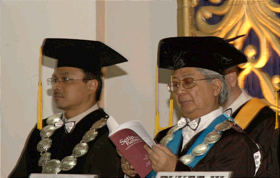 In Memoriam Romo Sastrapratedja SJ: Minat Baca dan Keindonesiaan | Catatan Rektor STF Driyarkara