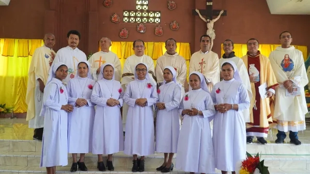 Tujuh Suster Muda CIJ Ikrar Kaul Kekal