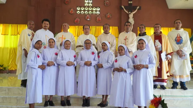 Tujuh Suster Muda CIJ Ikrar Kaul Kekal