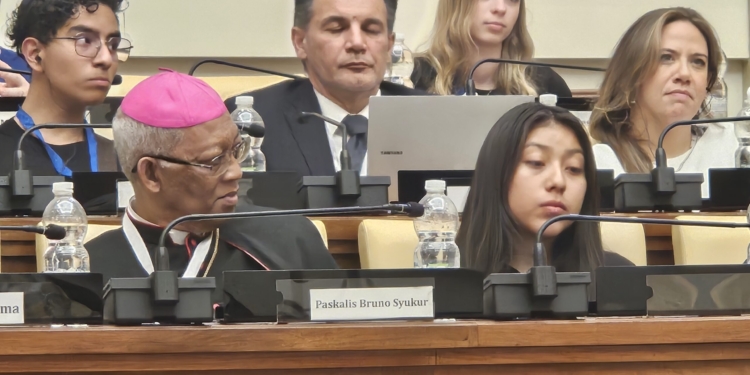 Mgr Paskalis Bruno Syukur OFM Hadiri Pertemuan Scholas Occurentes di Roma