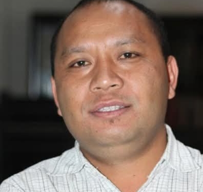 Sekelumit Pemikiran Paus Fransiskus dalam Buku Karya Mgr. Max Regus