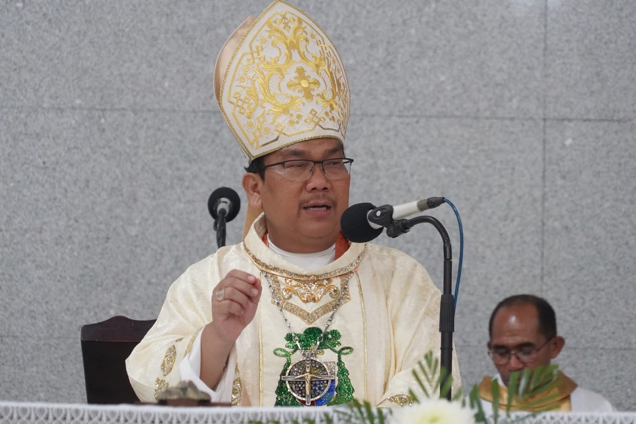 Uskup Sibolga Bantah Terlibat dalam Ibadah Raya Paskah dari Kelompok Gereja Protestan; Minta Pencatutan Fotonya Ditarik Kembali